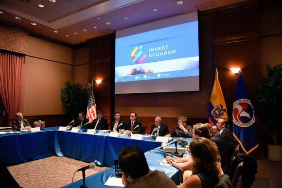 Ecuador busca inversiones en EE.UU., en nueva fase de relaciones comerciales