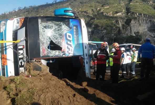 Un muerto y 14 heridos tras dos accidentes de tránsito en Quito