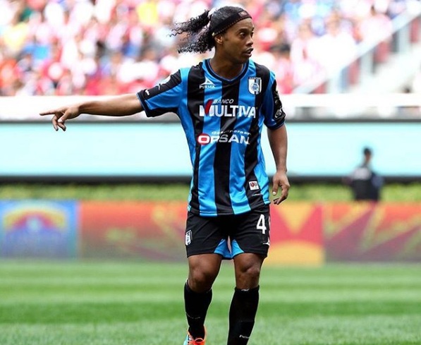 Ronaldinho se retira del fútbol anuncia su hermano