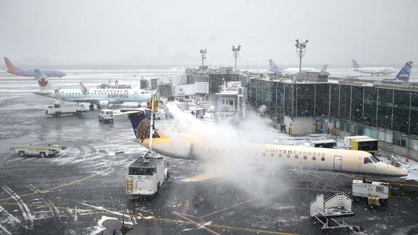 Aerolíneas ecuatorianas toman medidas por tormenta en Nueva York