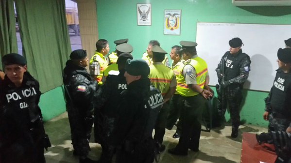 Nueve policías detenidos por presunta organización de contrabando en El Oro