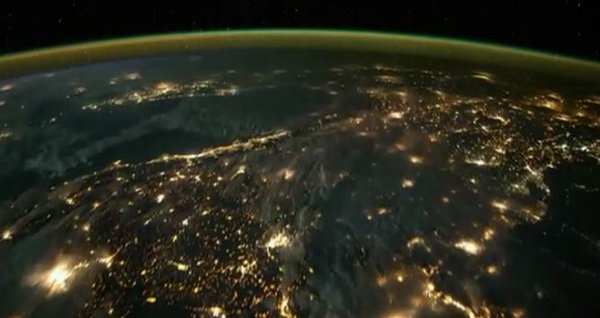La fascinante belleza de las tormentas eléctricas vistas desde el espacio