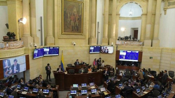 Congreso de Colombia aprueba participación política de las FARC