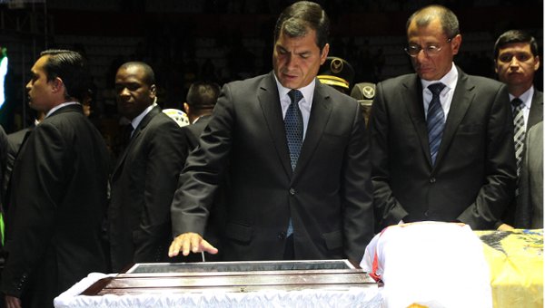 Presidente Correa asistió al sepelio de Christian &#039;Chucho&#039; Benítez