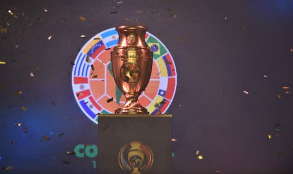 Presentan trofeo de Copa América Centenario