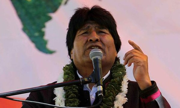 Morales felicita a Correa por renunciar &quot;con dignidad&quot; al Atpdea