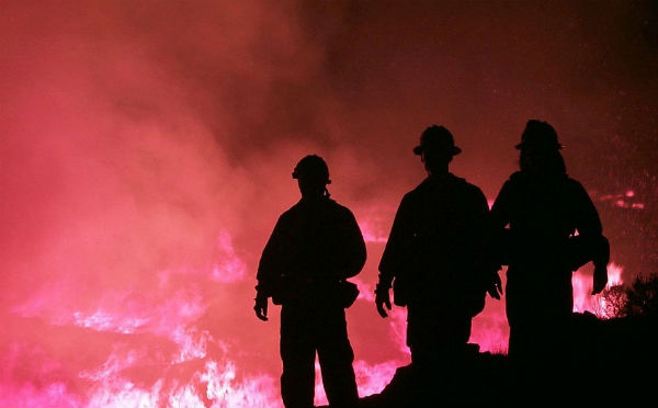 Incendios en California suman 32 muertos; bomberos anuncian progresos