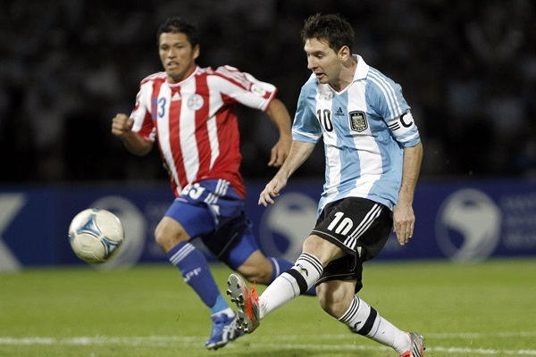 Argentina y Paraguay, por un cupo a la final