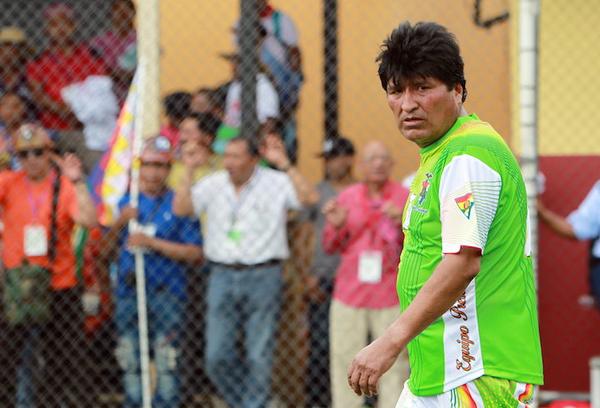 Presidente boliviano destaca triunfo de su selección