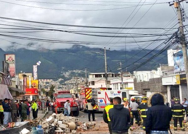 Explosión por acumulación de gas en Quito deja 60 inmuebles afectados