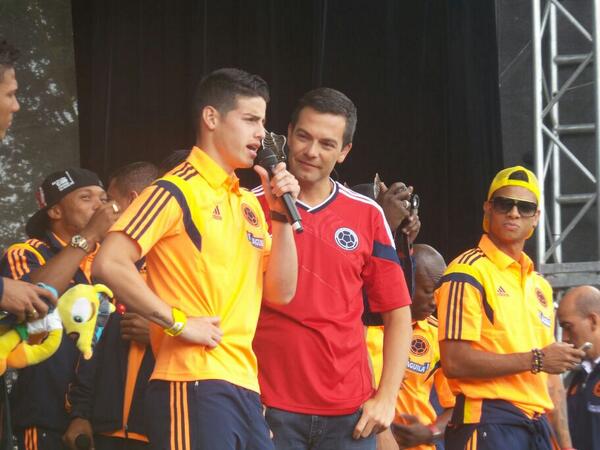James Rodríguez recuerda a Falcao en recibimiento a la selección