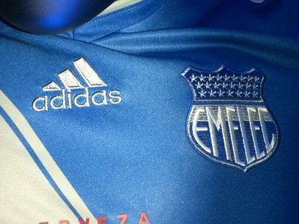 Emelec presenta uniforme para la Conmebol Libertadores
