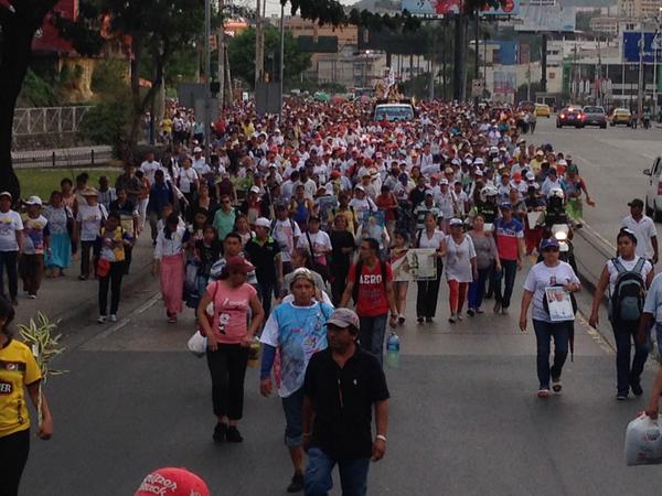 Procesión de Cristo del Consuelo recorrió 15 kilómetros en Guayaquil