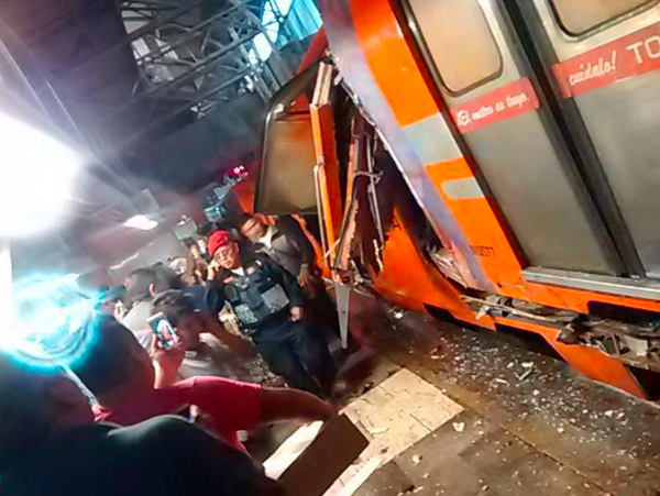 Choque de vagones en metro de Ciudad de México deja al menos seis heridos