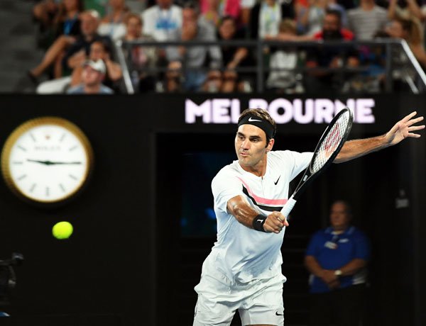 Federer alcanza su décimocuarta semifinal en Australia