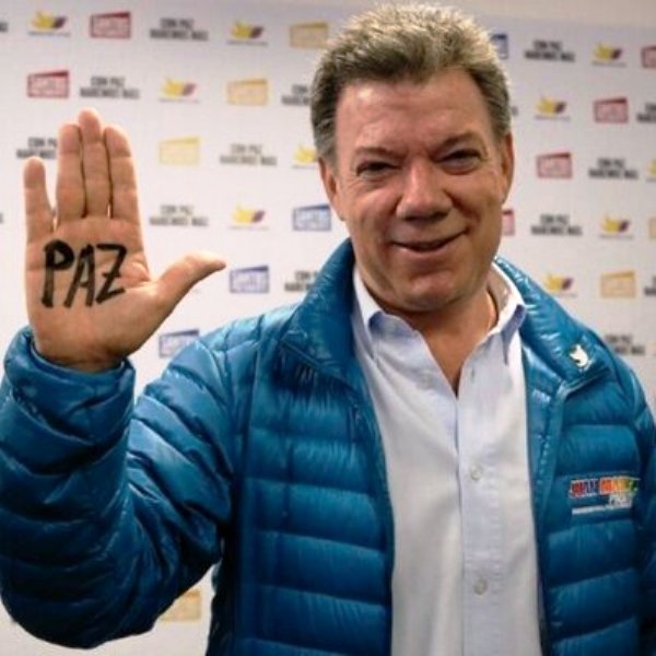 El reelegido Santos gobernará en Colombia con la izquierda y por la paz