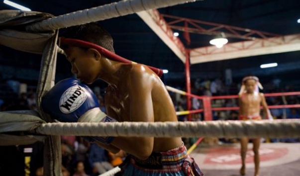 La muerte de un adolescente reabre el debate sobre el boxeo infantil