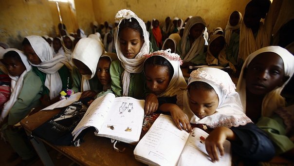 Unos 62 millones de niñas carecen de educación en el mundo