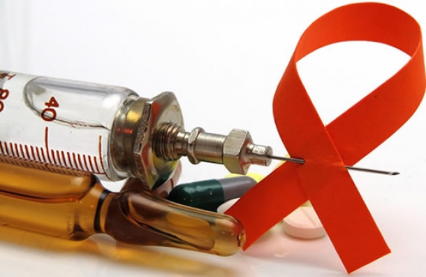 Desarrollaron la primera vacuna que frena el avance del VIH