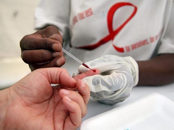 2,5 millones de personas siguen infectándose cada año con VIH, según informe