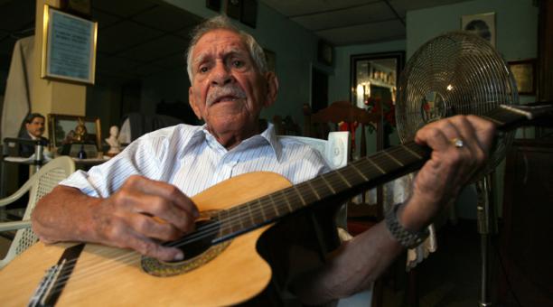 Fallece el compositor Carlos Rubira Infante