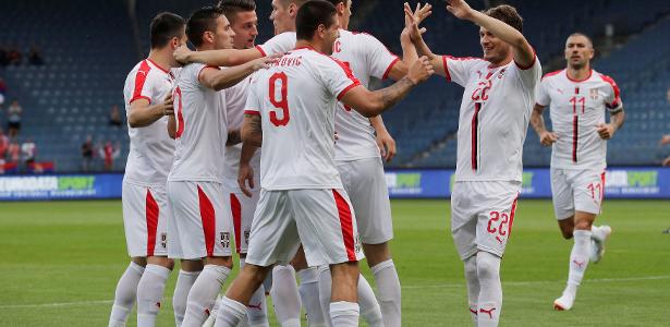 Serbia se da festín con Bolivia antes del Mundial