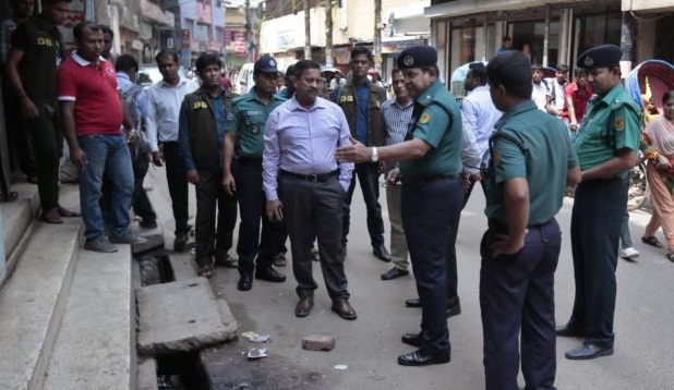 Al menos cinco heridos en un tiroteo en zona diplomática de Dacca