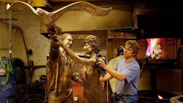 Los almacenes Harrods de Londres retirarán la estatua de Diana de Gales