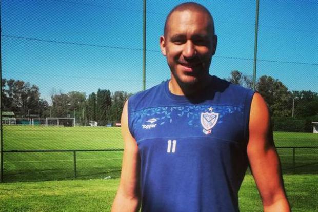 Jonas Gutiérrez se entrena con Vélez tras superar su cáncer