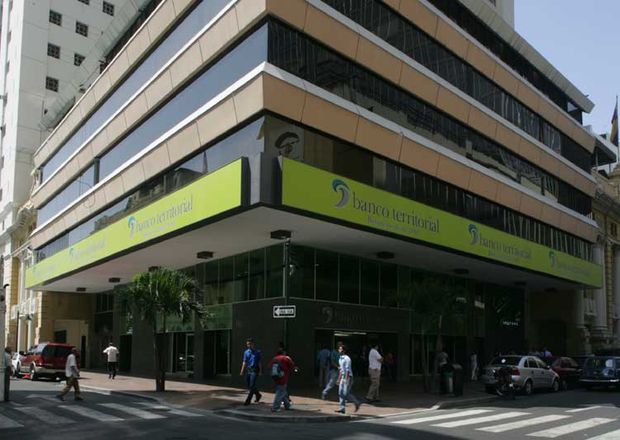 Fiscalía investiga posible caso de lavado de activos en Banco Territorial
