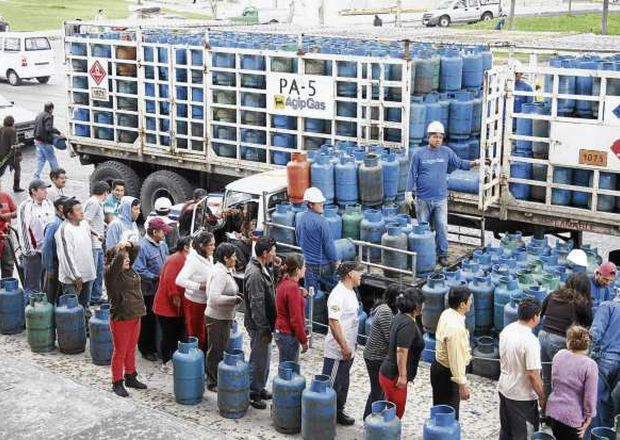 Petroecuador dice no ser responsable de la escasez de gas de uso doméstico en Quito