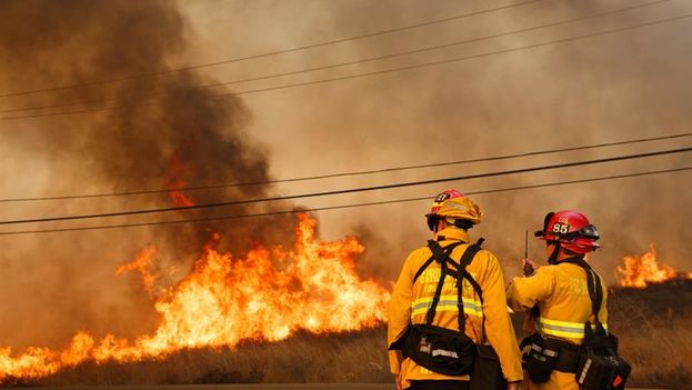 Asciende el número de muertos a 21 por el incendio en California