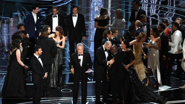 Ganadores de los Oscar 2017: &quot;Moonlight&quot; y &quot;La La Land&quot; se repartieron la gloria
