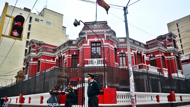 Perú expulsa a embajador de Venezuela y da plazo de 5 días para su salida