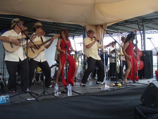 Diego Torres y Jerry Rivera le cantan a Guayaquil en sus fiestas de independencia