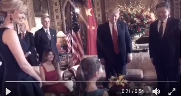 Los nietos de Donald Trump cantaron en chino para Xi Jinping