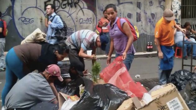 Más de 4 millones de venezolanos buscan comida en la basura por escasez