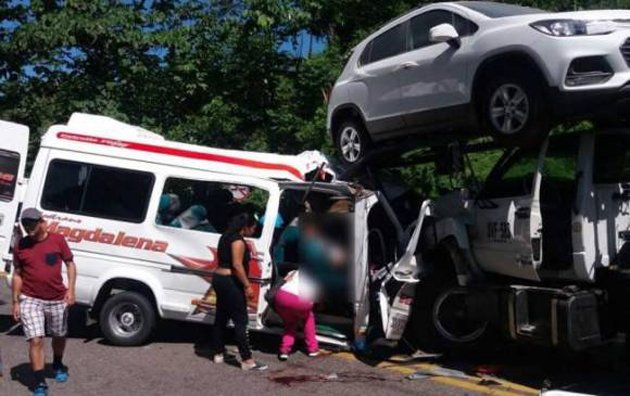 Colombia: Choque entre autobús y camión deja 10 personas fallecidas