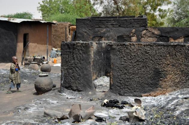 Aumenta a 69 balance de muertos por incendio de camión cisterna en Nigeria: Cruz Roja
