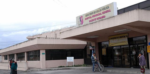 20 personas fueron atendidas por intoxicación en un hospital de Riobamba
