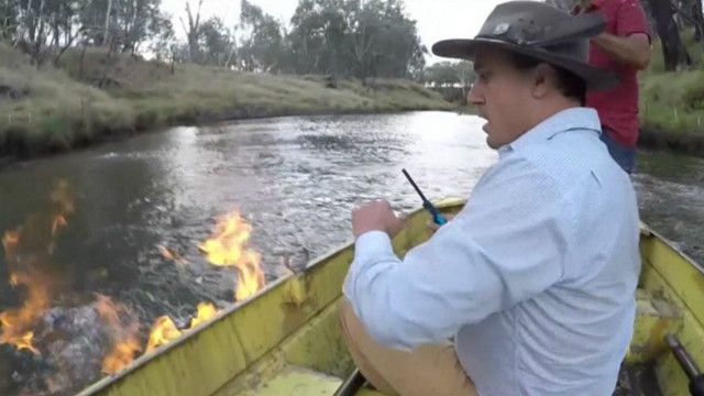 El australiano que incendió un río para “demostrar&quot; que había gas metano