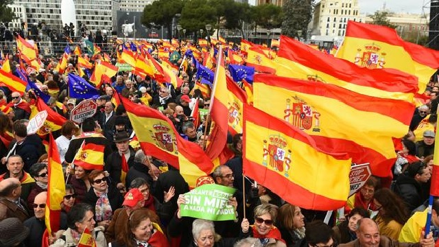 Madrid: chinos protestan contra bloqueo bancario masivo