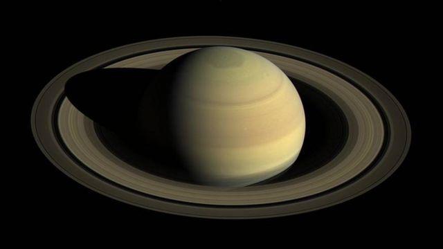 Los anillos de Saturno desaparecerán en 2025