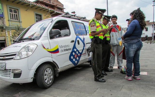 Aumentan robos a carros en Guayaquil, según Policía
