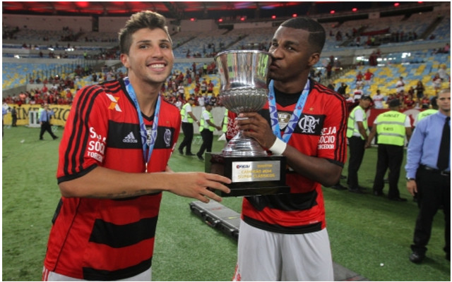 Erazo ganó primer trofeo con el Flamengo