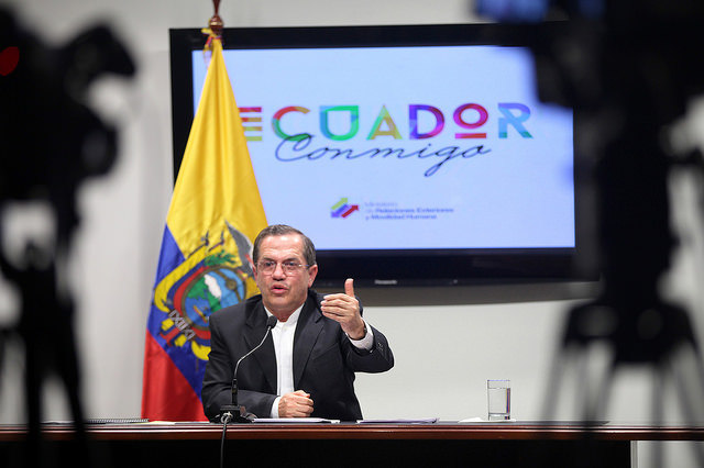 Ecuador rechaza sanciones previstas por EE.UU. a funcionarios venezolanos