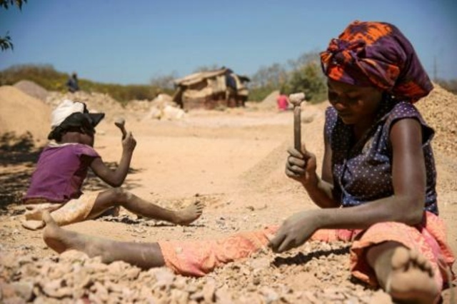Una empresa china investiga posible trabajo infantil en minas africanas de cobalto