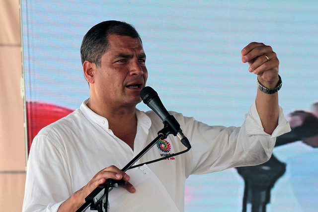 El presidente Rafael Correa viaja a China para visita de Estado