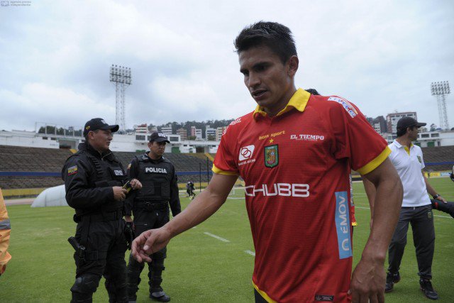 Saritama renueva con Deportivo Cuenca
