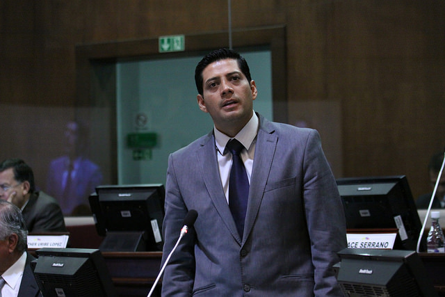 Asambleísta Ángel Vilema se desafilia de AP por veto a Ley Galápagos